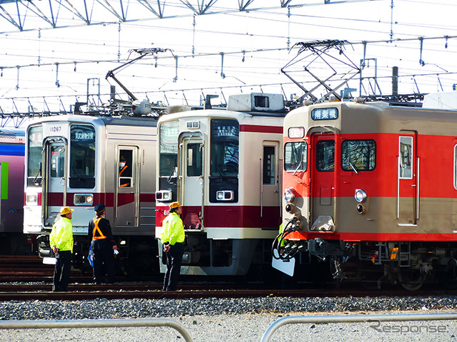 左から10000系、6050系、8000系（2014東武ファンフェスタ）