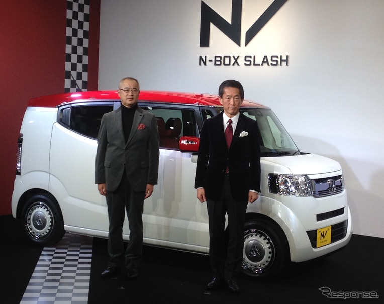 N-BOXスラッシュ 発表会に出席した、ホンダの峯川尚専務執行役員（右）