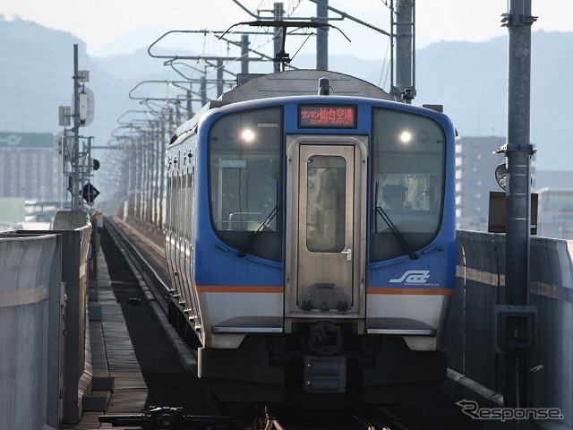 2015年春のダイヤ改正で、午後の一部時間帯で列車間隔の均等化が図られる仙台空港鉄道。