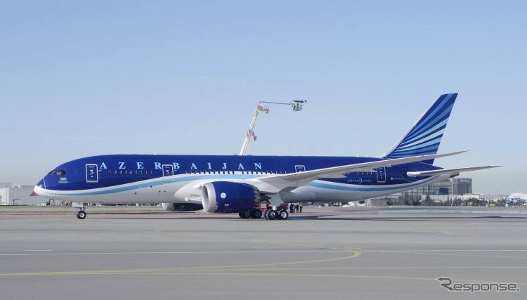 アゼルバイジャン航空、787ドリームライナー初号機を受領（1）