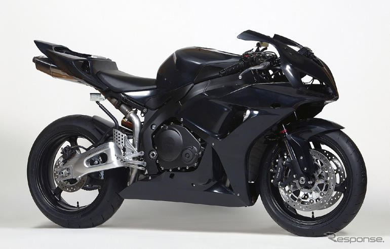 ホンダ、CBR1000RR レースベース車の2006年モデルを発売