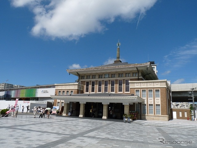 関西本線の王寺・奈良・伊賀上野3駅は受験生の応援企画として車輪空転防止用の砂を1月9日に配布する。写真は奈良駅。