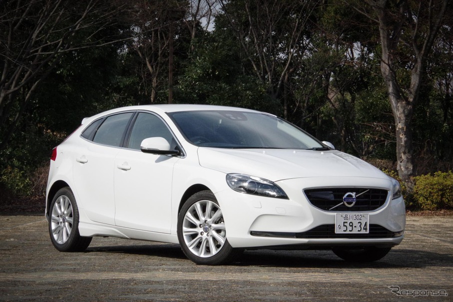 ボルボ V40 2015年モデル