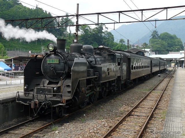 大井川鐵道は創立90周年を記念して蒸気機関車の重連運転を3月7・8日に実施する予定。当日の使用機は明らかにしていない。写真はC11形の190号機。