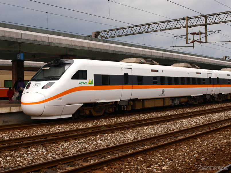 西武HDは台湾鉄路と包括的な友好協定を締結すると発表した。写真は台湾鉄路のTEMU1000形特急電車。