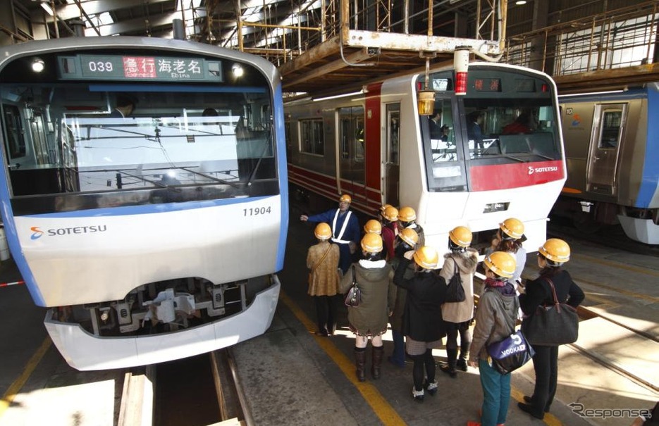 相鉄は4月11日に車両基地見学会を開催する。写真は別のイベントによるかしわ台車両センターの様子。