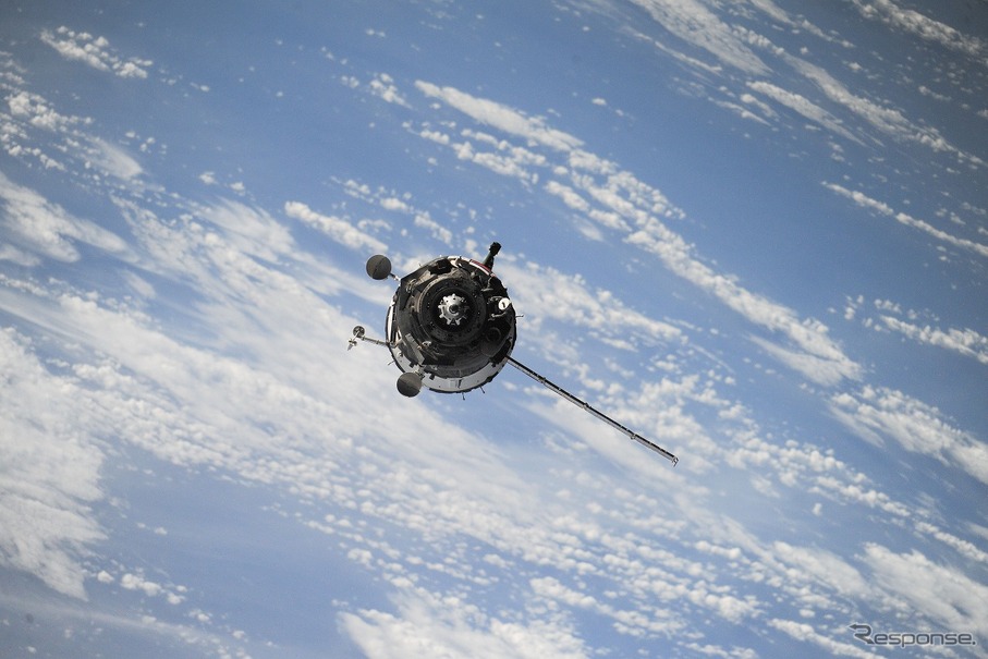 ISSへ向けて飛行するソユーズTMA-14M宇宙船（40S）