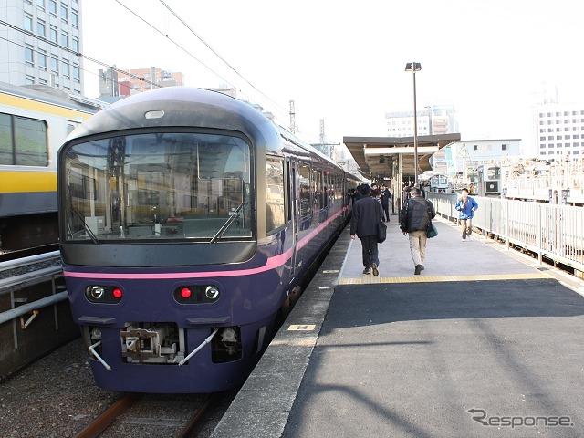 今年の『ニコニコ超会議号』は品川～海浜幕張間で運行。車両は485系電車改造のお座敷車「華」（写真）を使用する。