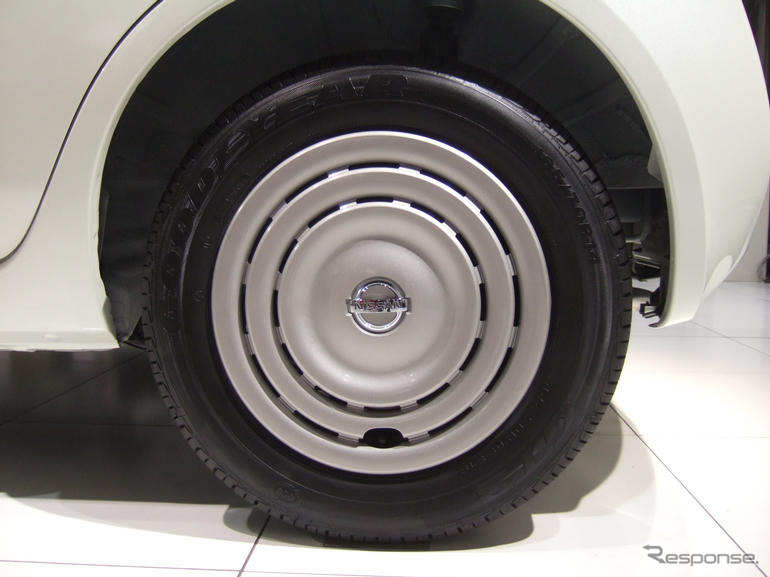 ホイール、チタン調でプレミアム感を---マーチ プラス コンラン