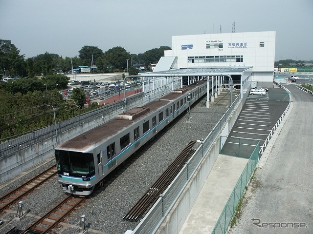 埼玉高速鉄道は4月30日から路線愛称の募集を始める。写真は浦和美園駅を発車する埼玉高速鉄道の列車。