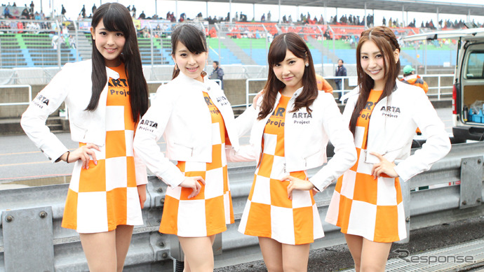 スーパーGT『ARTA GALS』葉月まりか・栗沢綾乃・田中梨乃・森脇亜紗紀