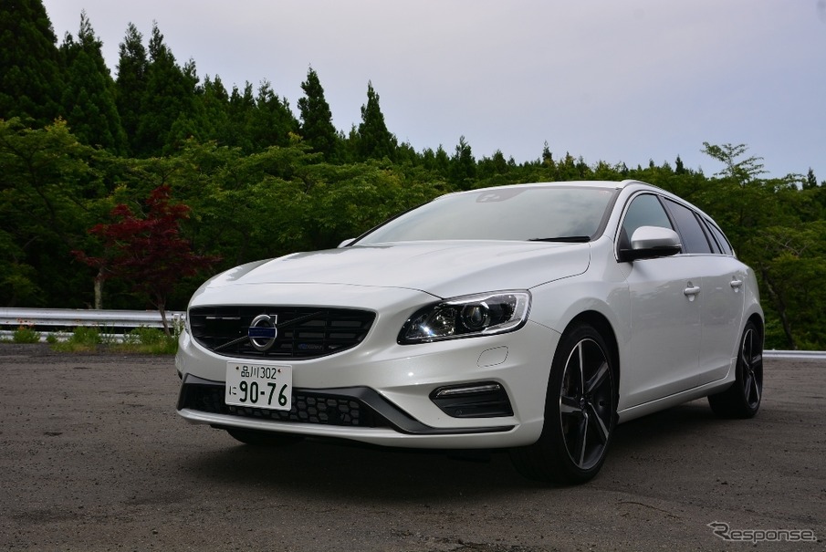 ボルボ V60 T6 AWD R-DESIGN Tuned by Polestar