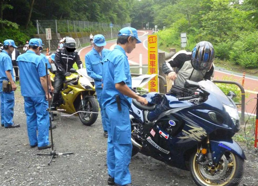 関東運輸局管内で実施した特別街頭検査の様子