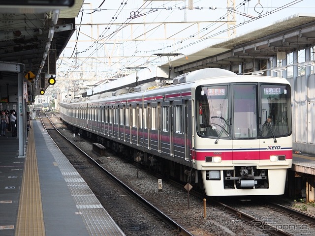 京王電鉄は京王線で運用している8000系244両に新型VVVF装置を搭載。電力の消費量を削減する。