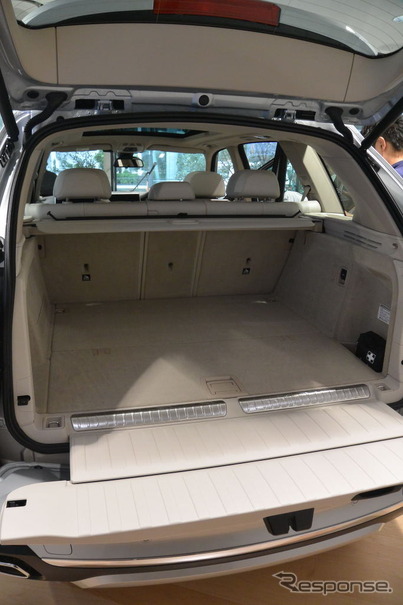 BMW X5 xDrive40e 発表会
