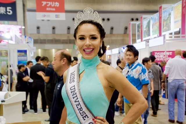 ツーリズムexpo15 各国を代表する美女から 世界各地の民族衣装まで 会場彩る 華 たち レスポンス Response Jp