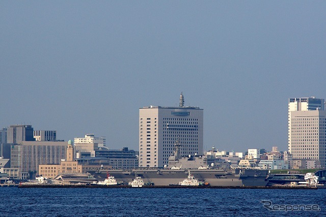 ヘリコプター搭載型護衛艦 いずも 横浜港に登場 写真蔵 レスポンス Response Jp