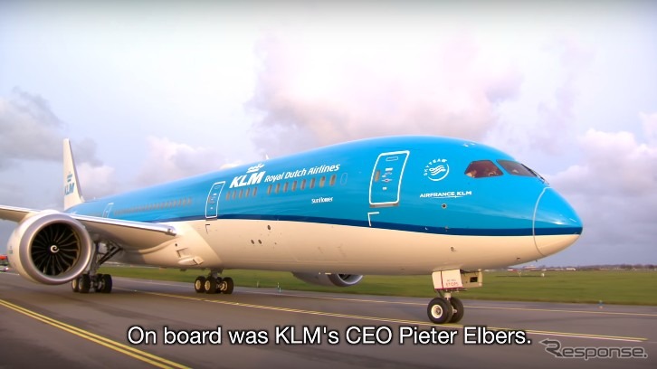 KLMオランダ航空、787ドリームライナー初号機がアムステルダムに到着した様子を公開