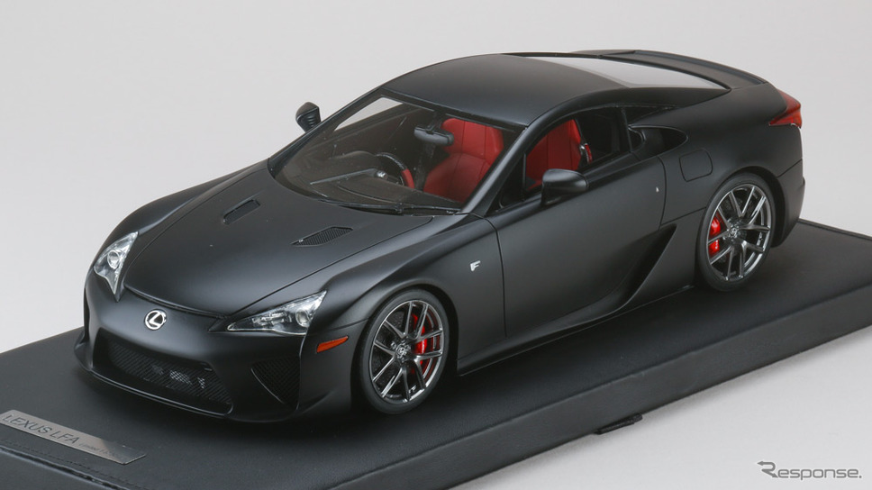 レクサス LFA 1:18スケールモデル