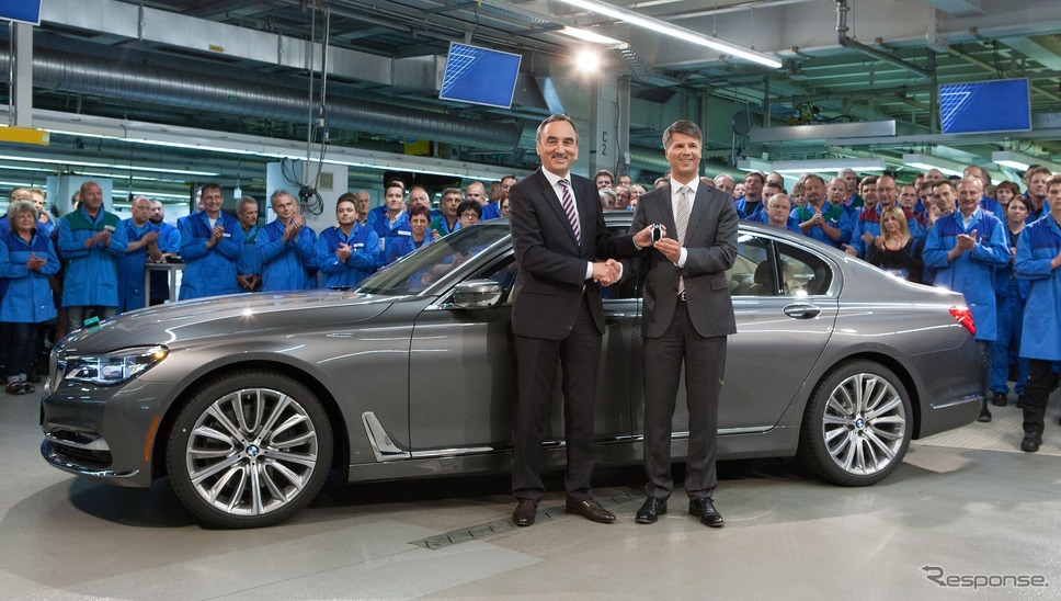 BMWのドイツ・ディンゴルフィング工場において生産が開始された新型7シリーズ