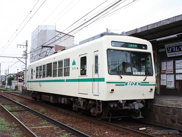 叡山電鉄の700系は8両あるが、どの車両が改造されるかは明らかにされていない。写真は700系720形の721号。