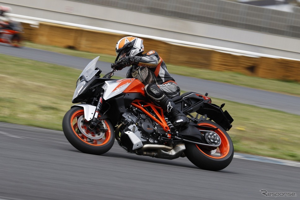 KTM 1290スーパーDUKE GT