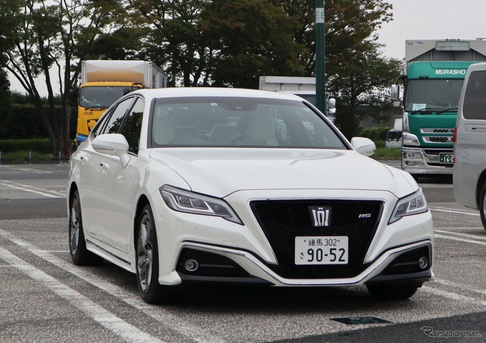 新型クラウン RS Advance