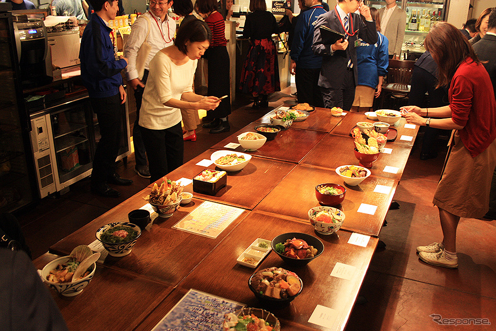 関係者試食会(東京駅、9月26日)