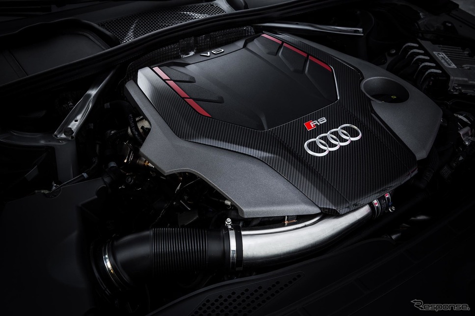 アウディ RS4アバント