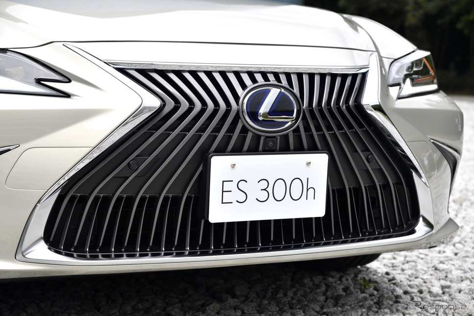レクサス ES 新型(ES300h)