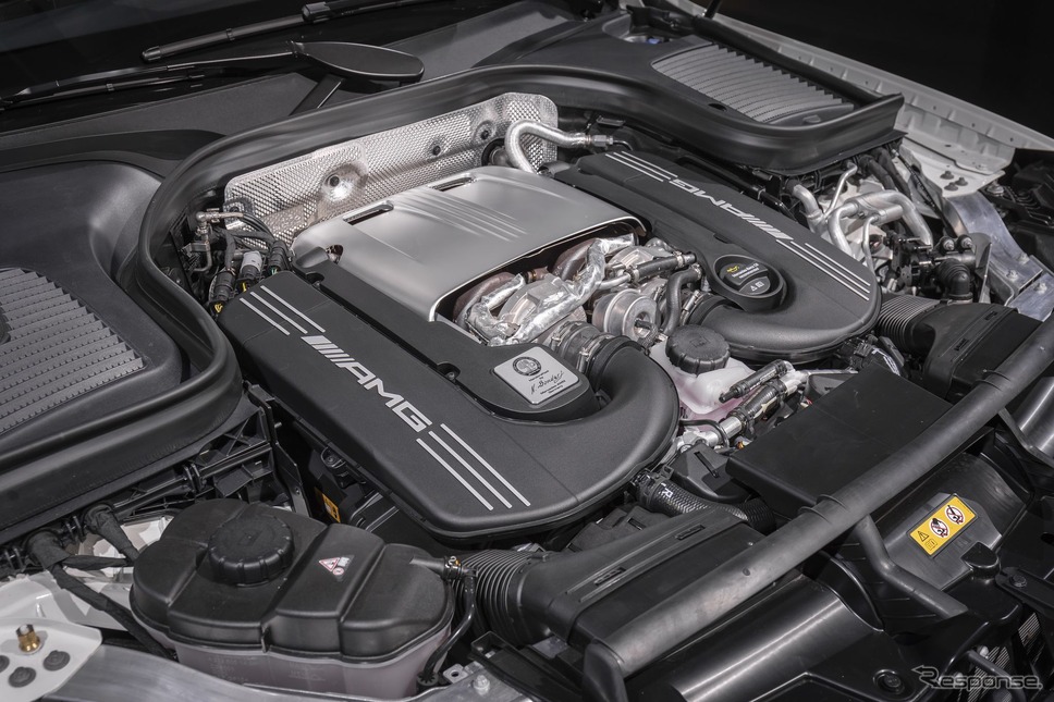 メルセデスAMG GLC63 4MATIC+ 改良新型(ニューヨークモーターショー2019)