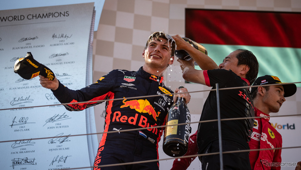 F1オーストリアGPで優勝したフェルスタッペン(レッドブル・ホンダ)。