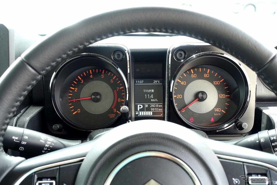 スズキ ジムニー At車 新型試乗 軽を買う ではなく 小さな4wdを買う イメージで 中村孝仁 レスポンス Response Jp スズキ ジムニー At車 新型試乗 軽を買う ではなく 小さな4wdを買う イメージで 中村孝仁 レスポンス Response Jp