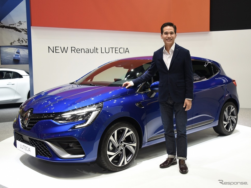 アンソニー・ロー氏とルノー・ルーテシア新型(東京モーターショー2019)