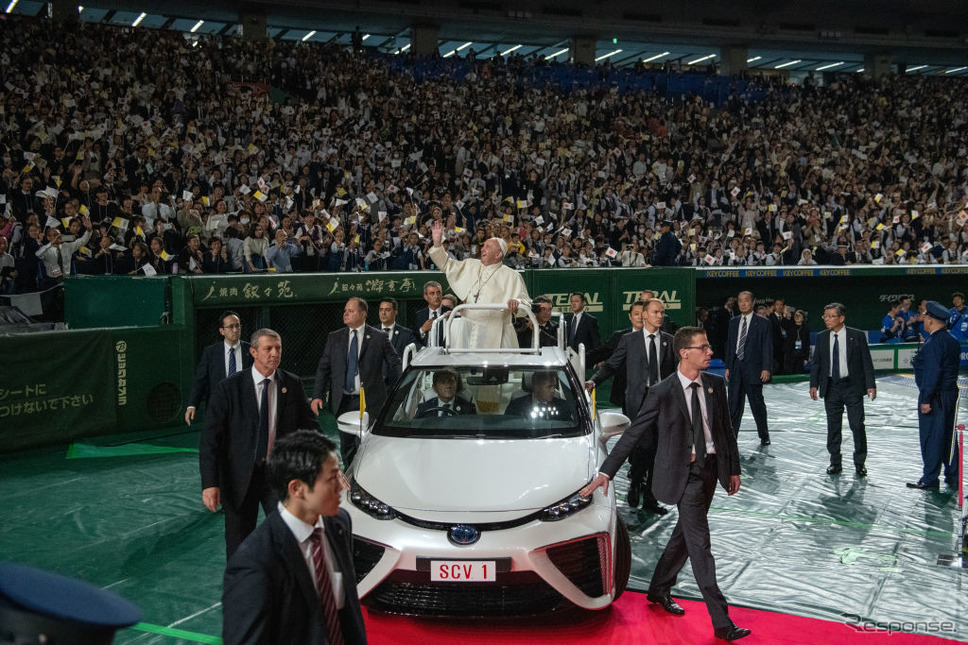 ローマ教皇来日時(2019年11月)に使用されたトヨタ・ミライ