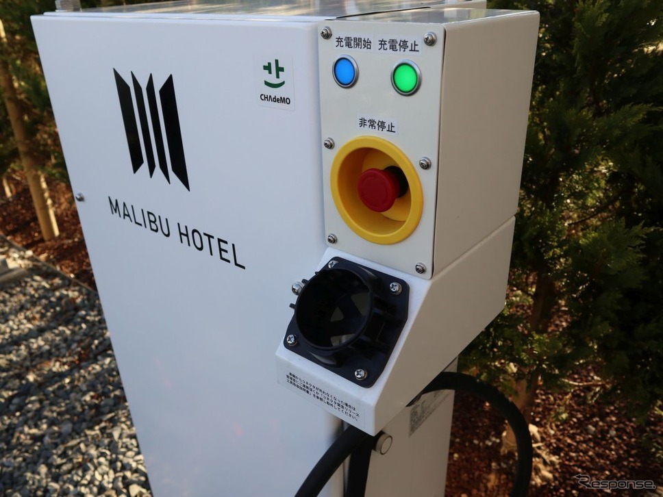 充電能力は25kW前後とみられ、分類上は「中速」充電となる