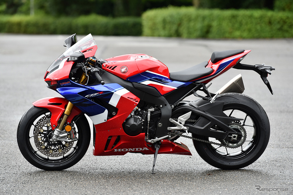 ホンダ Cbr1000rr R 試乗 すべてが上質さに満ちあふれている 超弩級の3連 R 青木タカオ レスポンス Response Jp