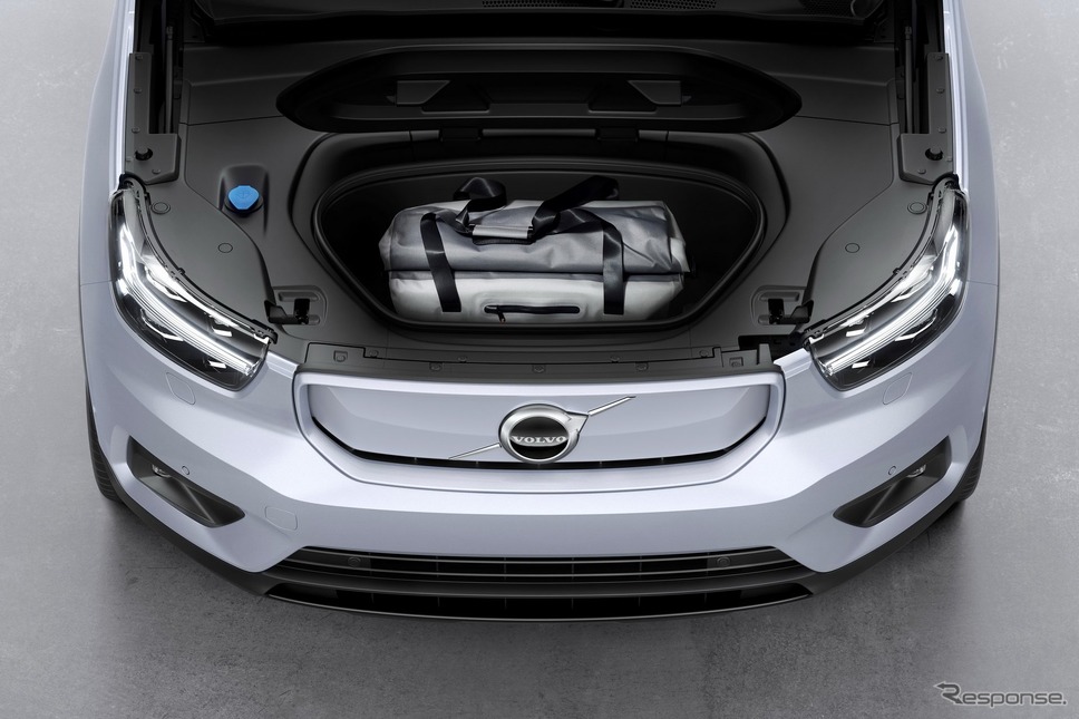 ボルボ XC40 リチャージ P8 AWD