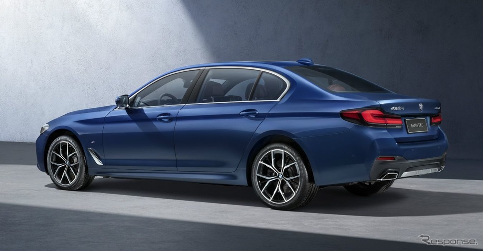 BMW 5シリーズ・セダン 改良新型のロングホイールベースのPHV