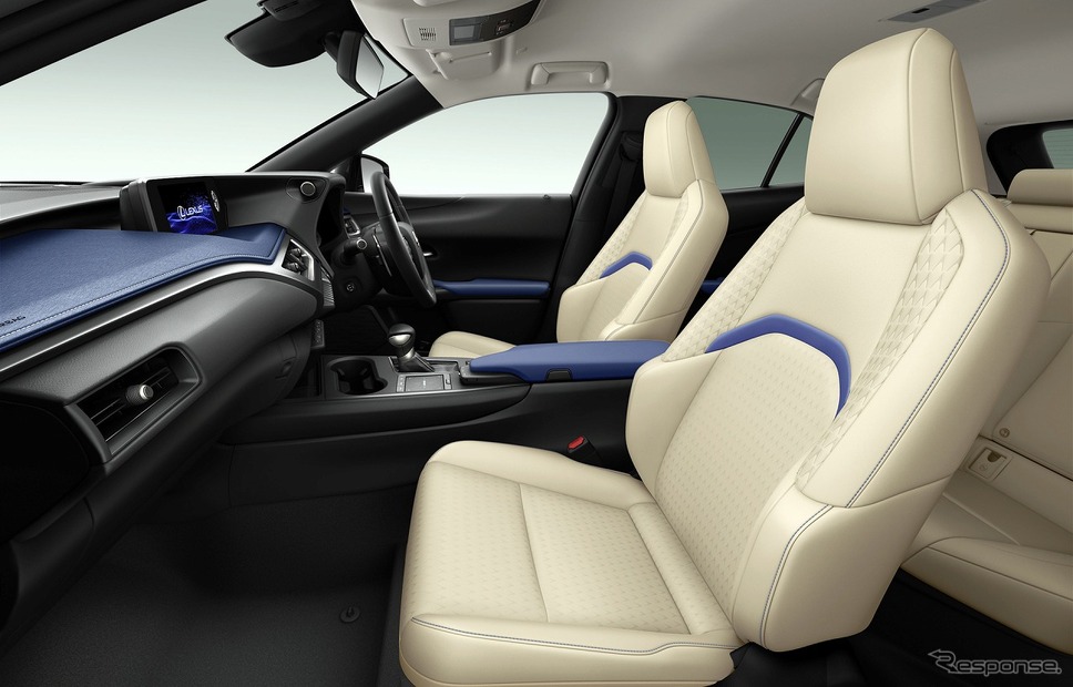 レクサス UX250h アーバンエレガンス(特別仕様車専用リッチクリーム&ブルー)