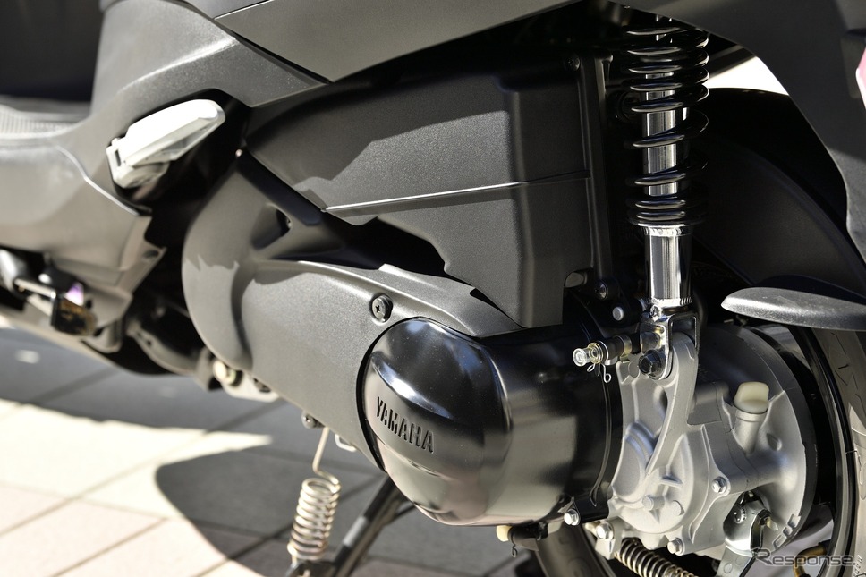 最大出力8.2PS/6500rpmを発生する空冷4ストロークSOHC2バルブエンジン