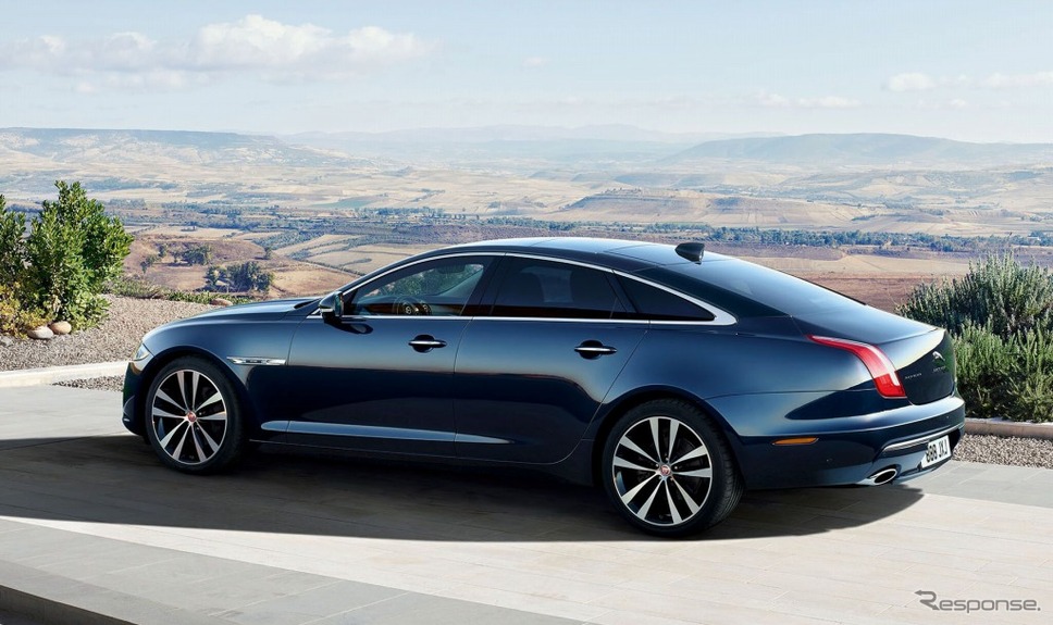ジャガー XJ 後継モデルのフルEV化は見送られた。写真は現行モデル
