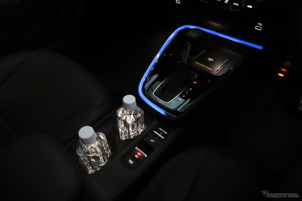 ホンダ ヴェゼル 新型(ホンダアクセス純正アクセサリー装着車)