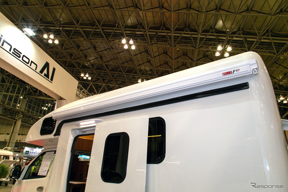 大きなスライドドアとスマートホーム化が特徴：ロビンソンAI…ジャパンキャンピングカーショー2023 6枚目の写真・画像 レスポンス