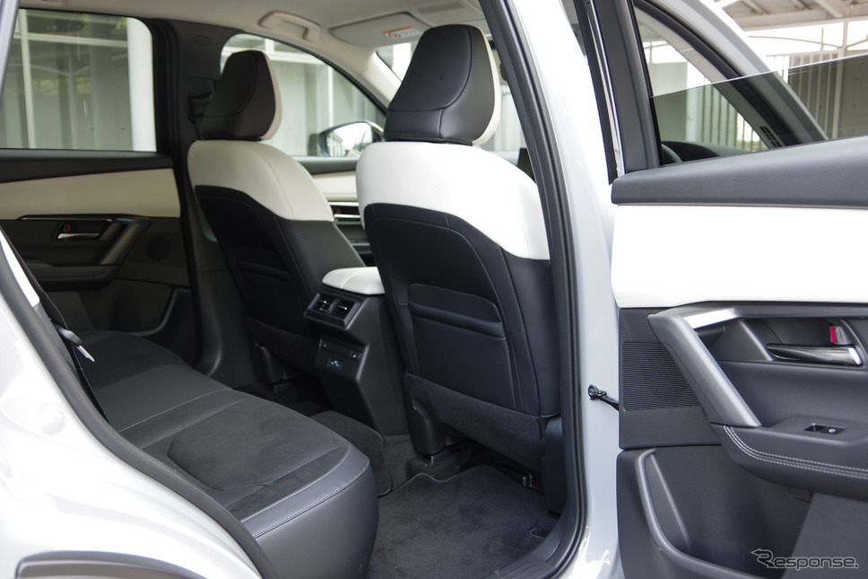 マツダ CX-5 新型】「白内装」でも子どもを怒らなくて済む理由…“実用性