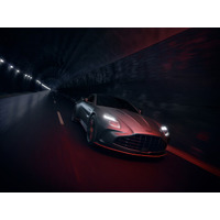 アストンマーティンVANTAGE S スポーツカーにおけるパフォーマンスの頂点