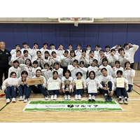 兵庫インカレで 神戸親和大学女子バレーボール部が8年連続12回目の優勝を飾りました。