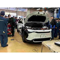 【専門学校 新潟国際自動車大学校】日本の未来を支える電気自動車。その最先端を学ぶ～新潟トヨペット株式会社による特別授業～