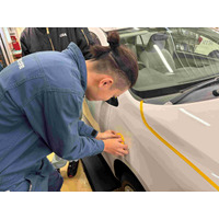 【専門学校 新潟国際自動車大学校】傷ついた車がまるで新品のように。株式会社カーテックによるクイック鈑金デモ授業を開催