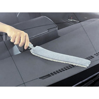 年末の大掃除などに。プリウスやミニバンなどのダッシュボード奥にも届くロング＆薄型ワイパーと、拭きスジゼロの窓拭きクロスを発売